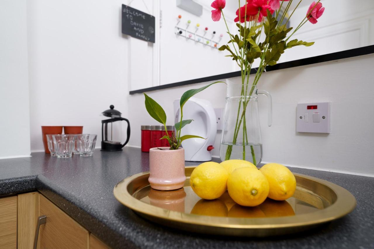 Central Hackney Apartment Лондон Екстериор снимка